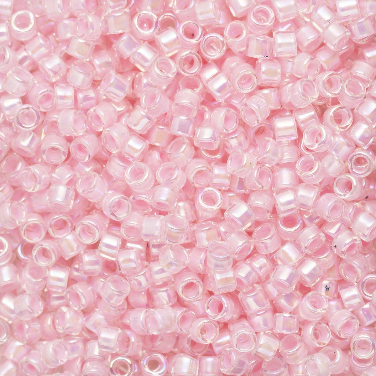 TOHO Treasure kralen - 11/0 - #780 lichtroze transparant