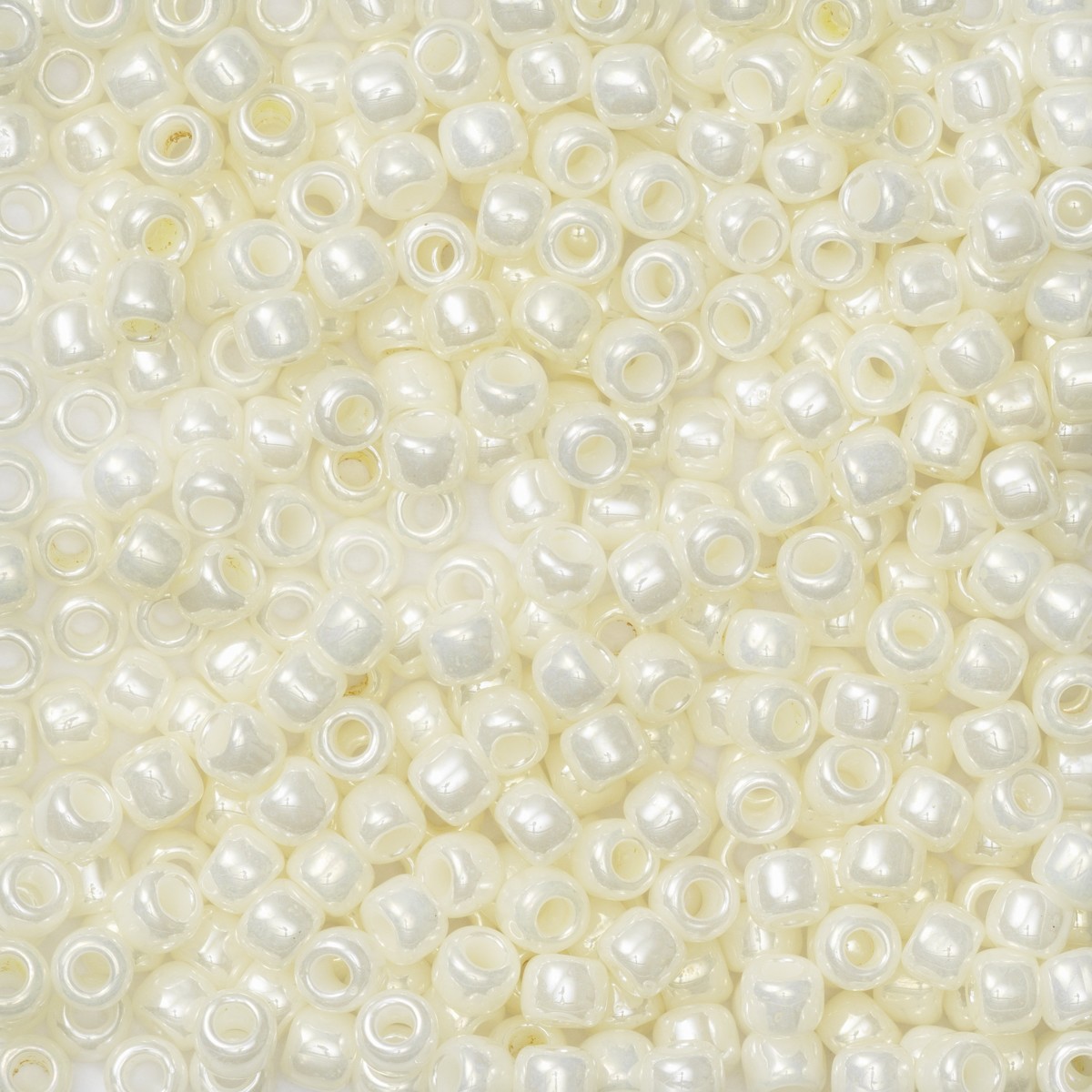 TOHO Round kralen - 11/0 - #122 crème parel