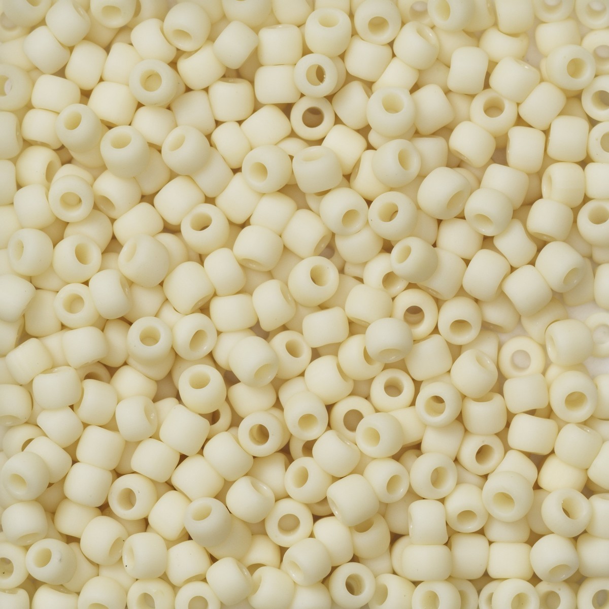 TOHO Round kralen - 11/0 - #51F crème mat