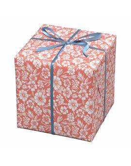 Cadeaupapier - 10 meter - koraalroze/witte bloemen