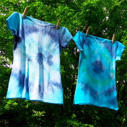 een tie dye shirt textiel verven en kleuren inspiratie handwerken