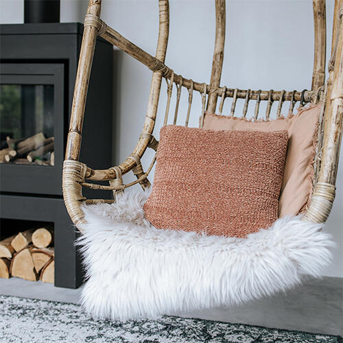 een gebreid kussen van Durable Velvet garen